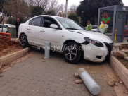 بالصور: إصابة طفيفة لسيدتين بحادث طرق ذاتي في مدينة يافا 